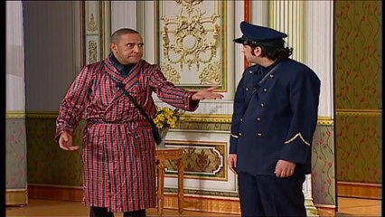 الشحاتة علي طريقة خريج كلية تجارة ( ميزان المدفوعات لازم يتوازي مع المصروفات )...#تياترو_مصر