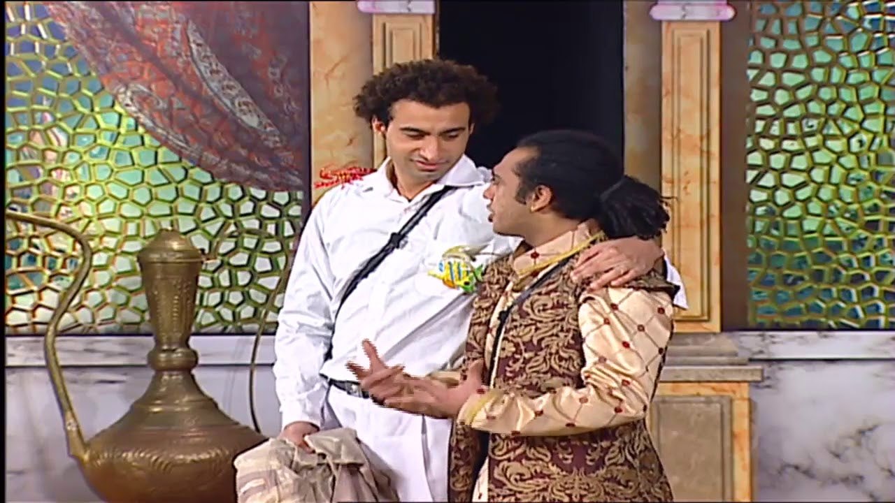 لما تقنع صاحبك الى نفسه يهاجر ان مصر حلووة ( يااض مصر ) ... #تياترو_مصر