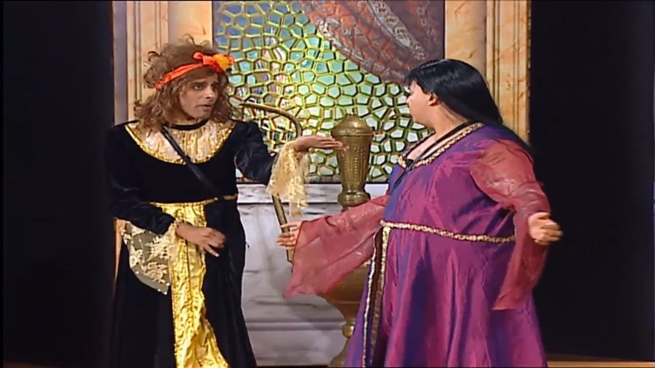 كيد النسا بشكل كوميدي حمدى الميرغنى يبدع فى دور الجارية ... #تياترو_مصر