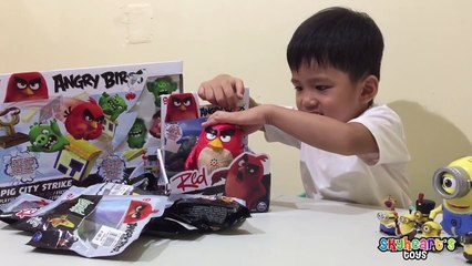 The Angry Birds Toys (New 2016 Movie) Pig City Strike Playset with angry talking Red, Chuck, Bomb-OeyofgFeCYg