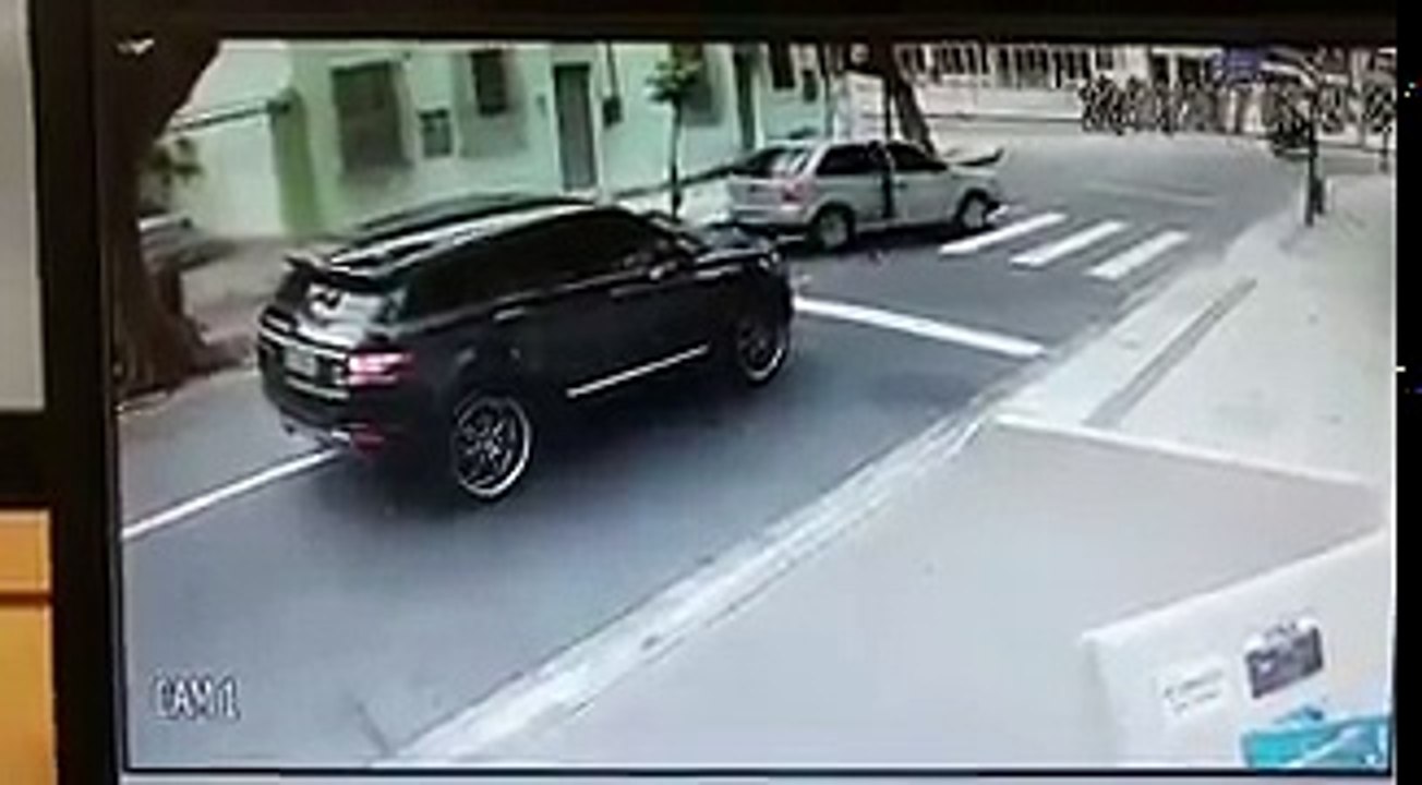 سطو مسلح على حارس مرمى منتخب البرازيل