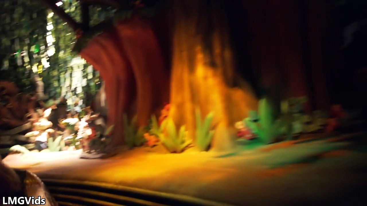 [4K] 2017 Splash Mountain ride (Low Light) -Disneyland: 50 Foot Drop Log Flume Attrion!