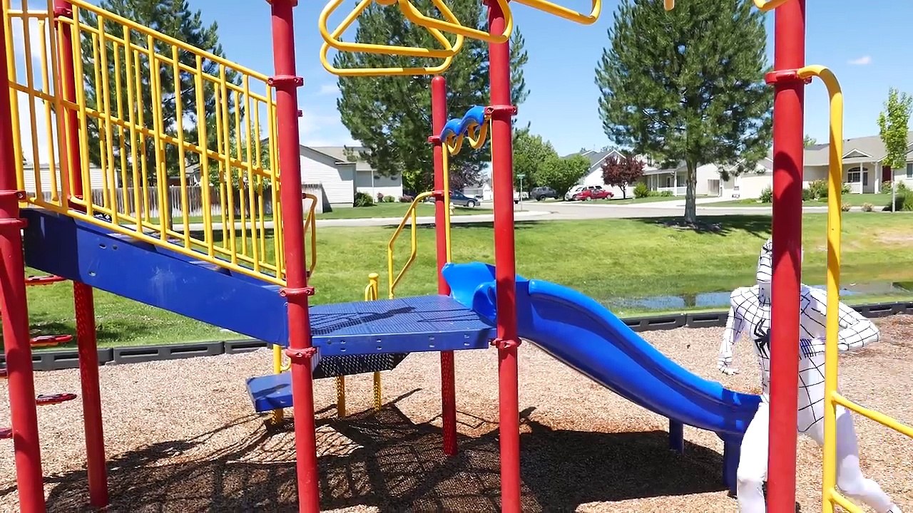 Two Face Joker vs Bearded Joker, Magic Spiderman, Scream, T-Rex | Real Life Superhero Movie Mashup!