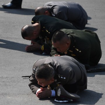 Les spectaculaires funérailles du roi de Thaïlande