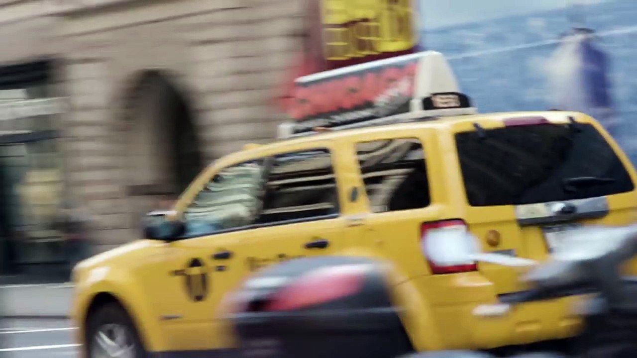 See All That Can Happen In a Jones New York Minute-_uSo1BBOuQ4
