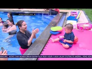 Tya Ariestya Ajak Anaknya Latihan Berenang