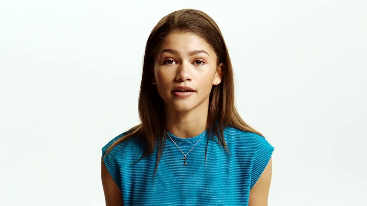 Zendaya - 19 Facts About Her 19-Year-Old Self-0-MfSypY8bU
