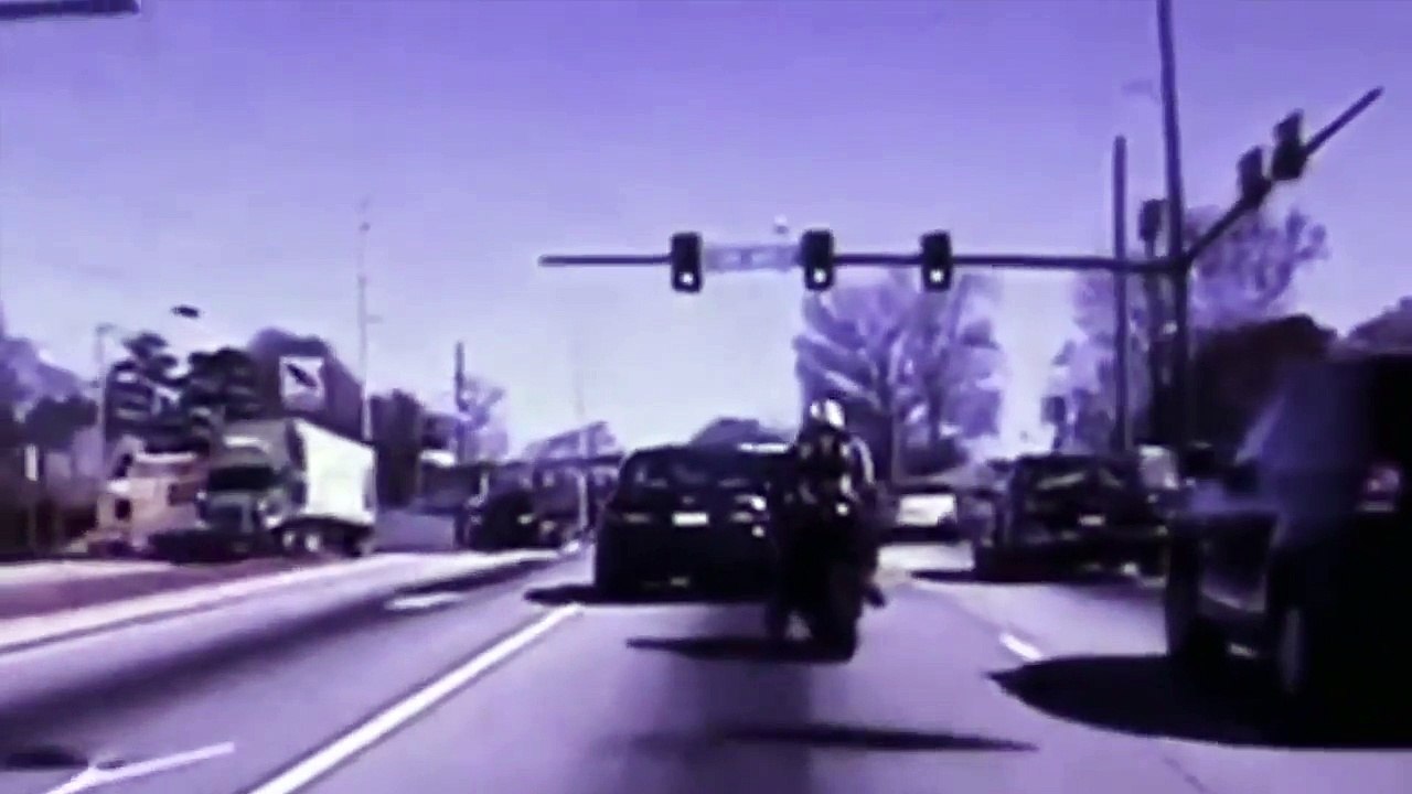 Motorcycle Fail in Police Chase