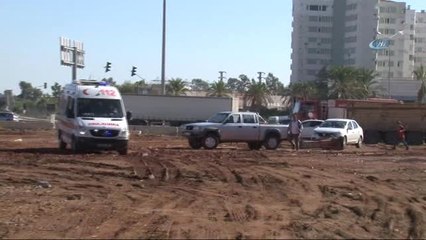 Kaldırdığı Tavanın Ağırlığını Taşıyamayan Vincin Kolu Koptu: 1 Yaralı