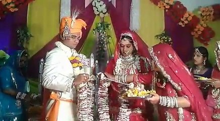 Very funny Dulha Insulted you dont stop laugh