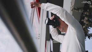 The Instagrammer Who Transforms Iconic Landmarks with Paper Cutouts