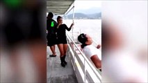 Ne jamais danser sur un bateau quand on est bourré...