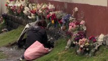 Arte para embellecer los murales de un cementerio boliviano