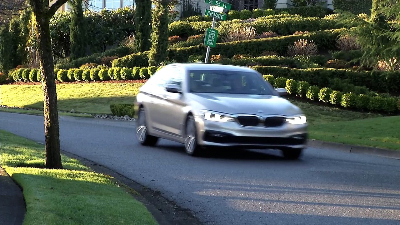 2017 BMW 530i Car Review-0zVx6-McoAU