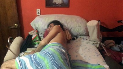 فنزويلي مصاب بشلل رباعي يطالب بالقتل الرحيم جراء تداعيات الأزمة