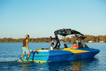 Pros Learn a New Trick - Tony Carroll & Mizuki Takahashi
