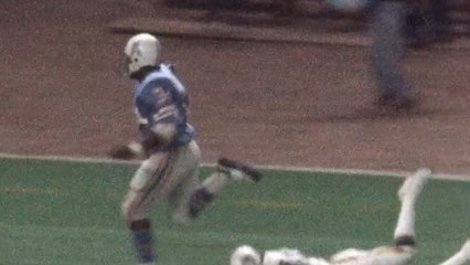 Earl Campbell finishes off the Dolphins with an 81-yard run