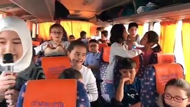 iscehisar ilkokulu öğrencisi büyük taarruz turunda şiir okuyor habib akalın