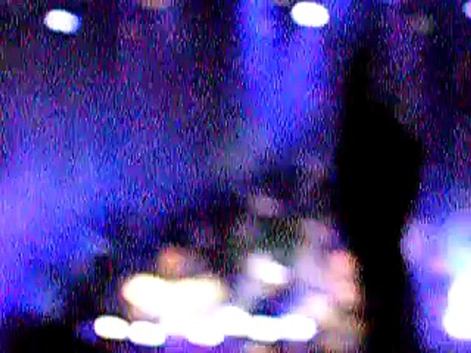 Muse - New Born, Domaine National de Saint-Cloud, Rock en Seine, Saint-Cloud, France  8/28/2004