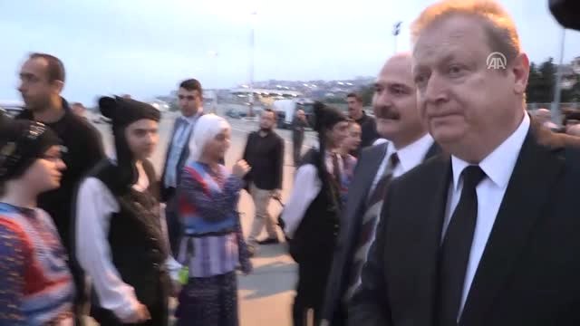 İçişleri Bakanı Soylu, Şanlıurfalı Çocukları Havalimanında Karşıladı