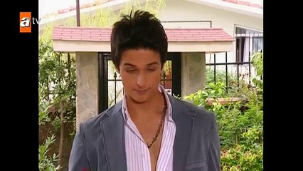 Selenanın sürpriz çikolataları by Scott Haney