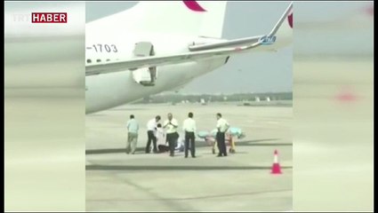 Hostes uçaktan düştü