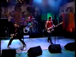 The Tonight Show with Jay Leno: Green Day - Hitchin' a Ride