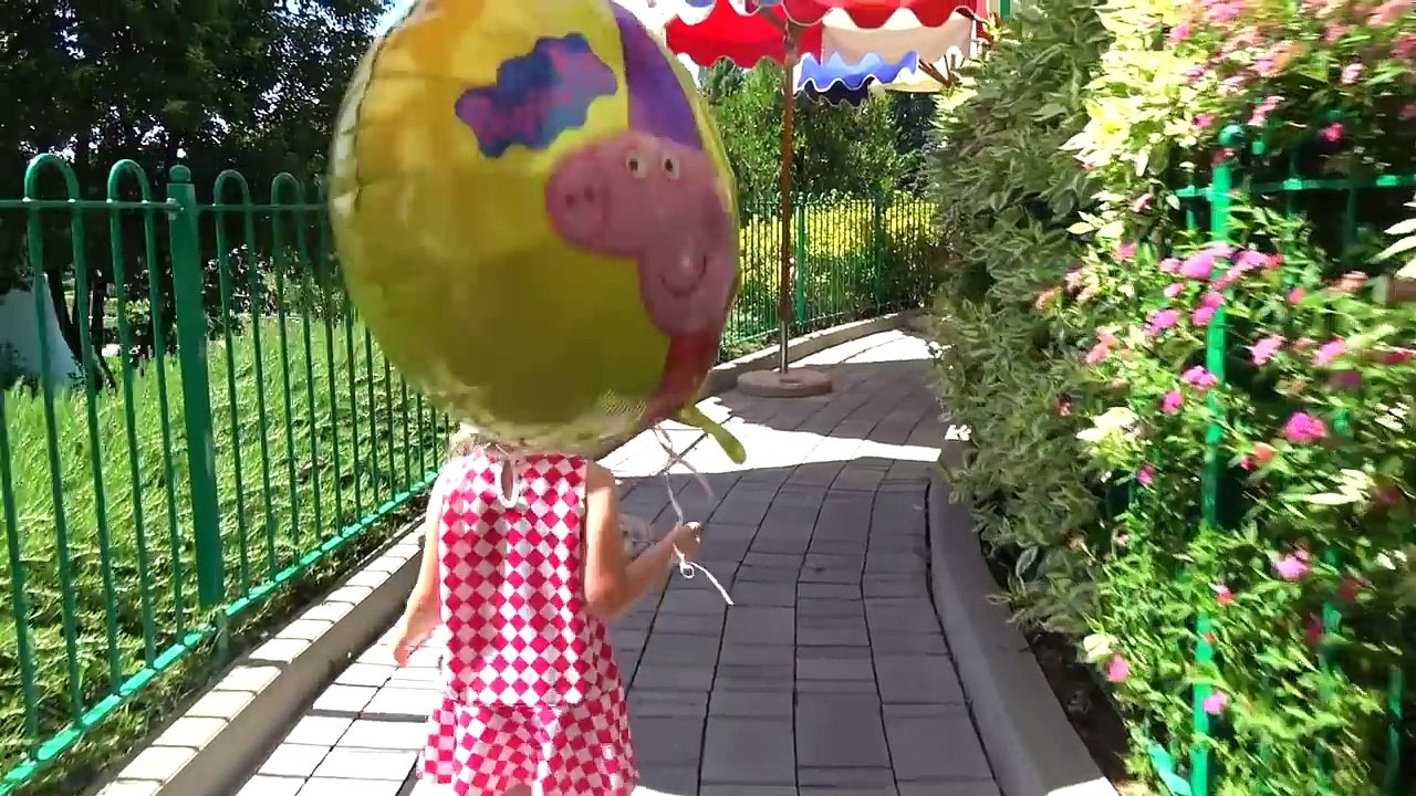 Peppa Pig Amusement park Family fun Outdoor Playground for kids Nursery Rhymes Songs for babies-FfkSSOR9Fyg