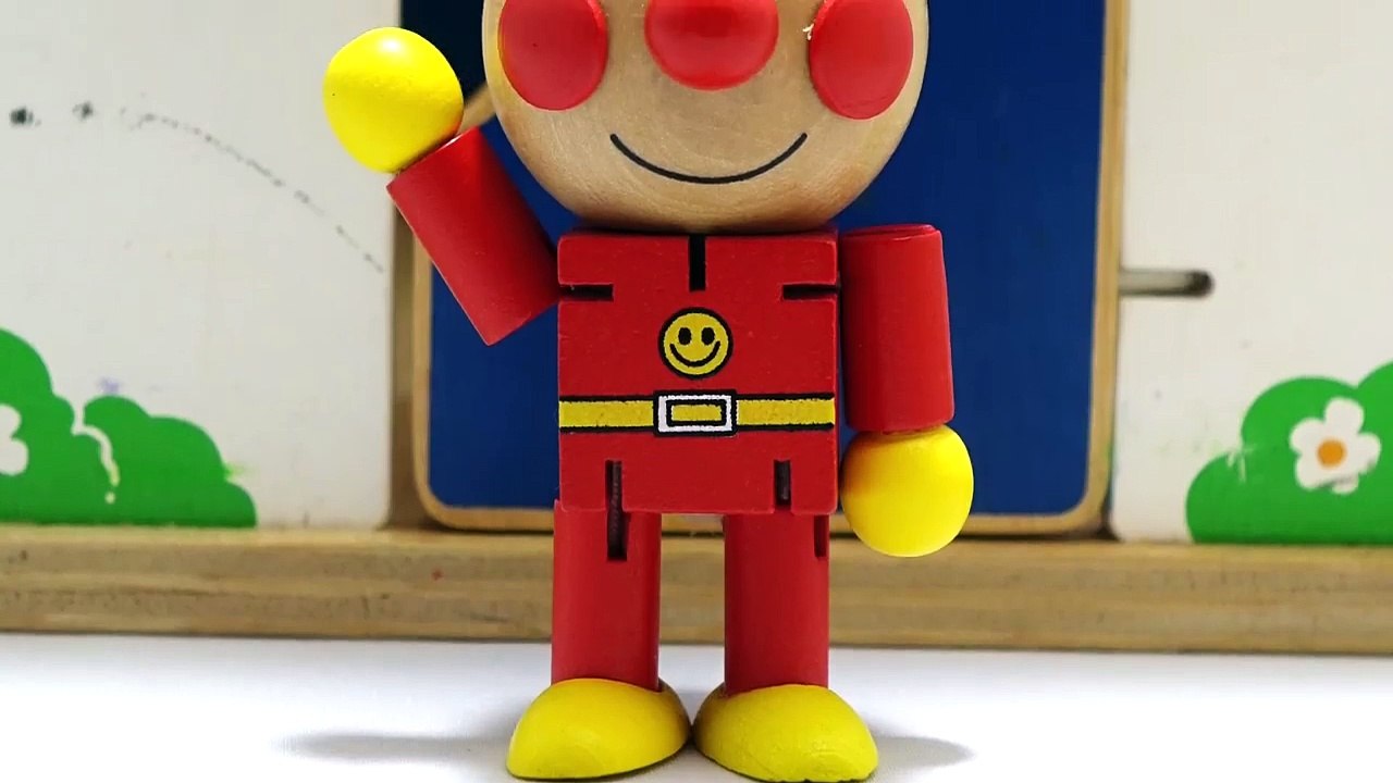 アンパンマン木の人形　anpanman-QccqKwxDjiw