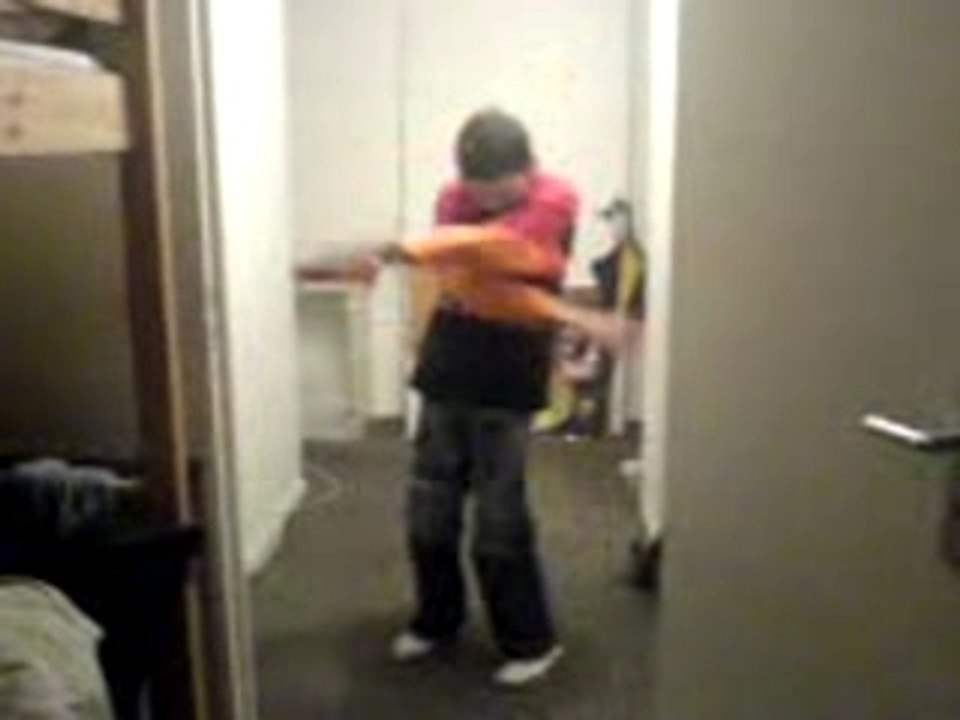 moi qui danse la tecktonik