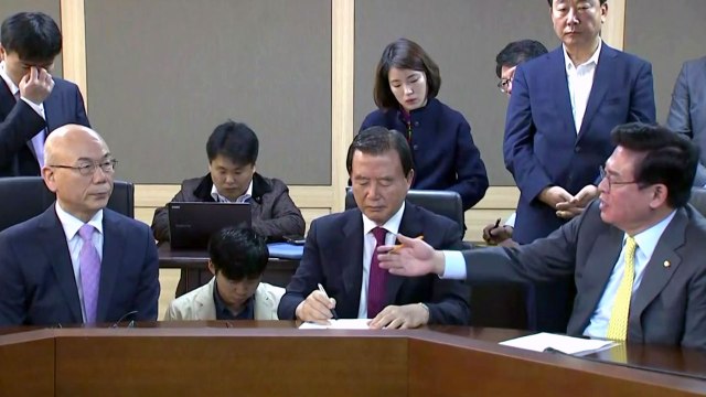 한국당, 방문진 이사 선임 '반발'...KBS 국감 파행 / YTN