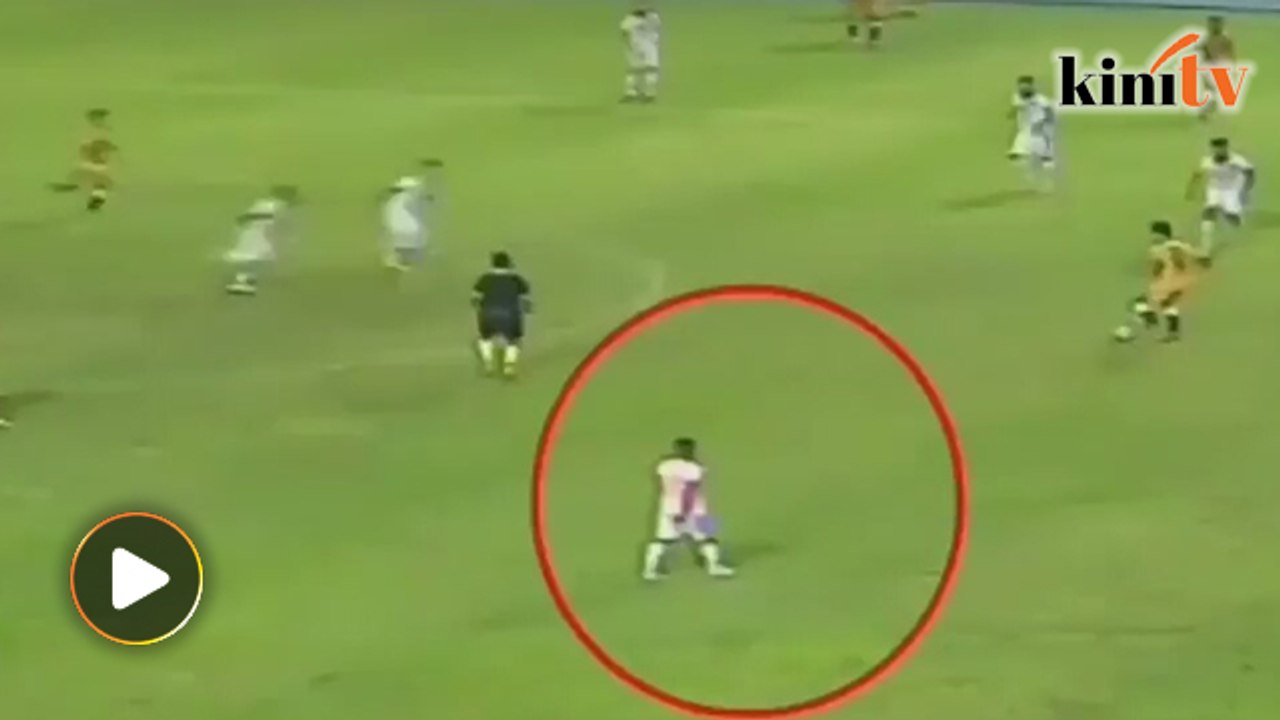 Fastest footballer in the world? Meet Indonesia's Terens Puhiri