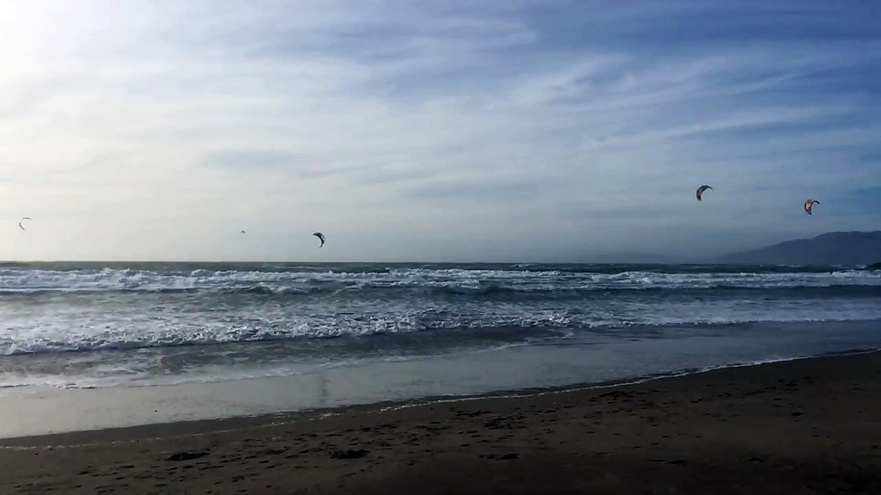 Kite surfers at San Francisco's Ocean Beach