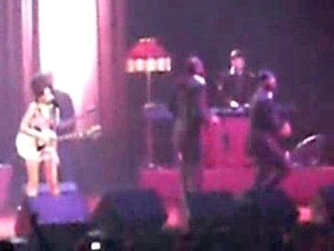 AMY WINEHOUSE ZENITH DE PARIS LE 29 OCT 07