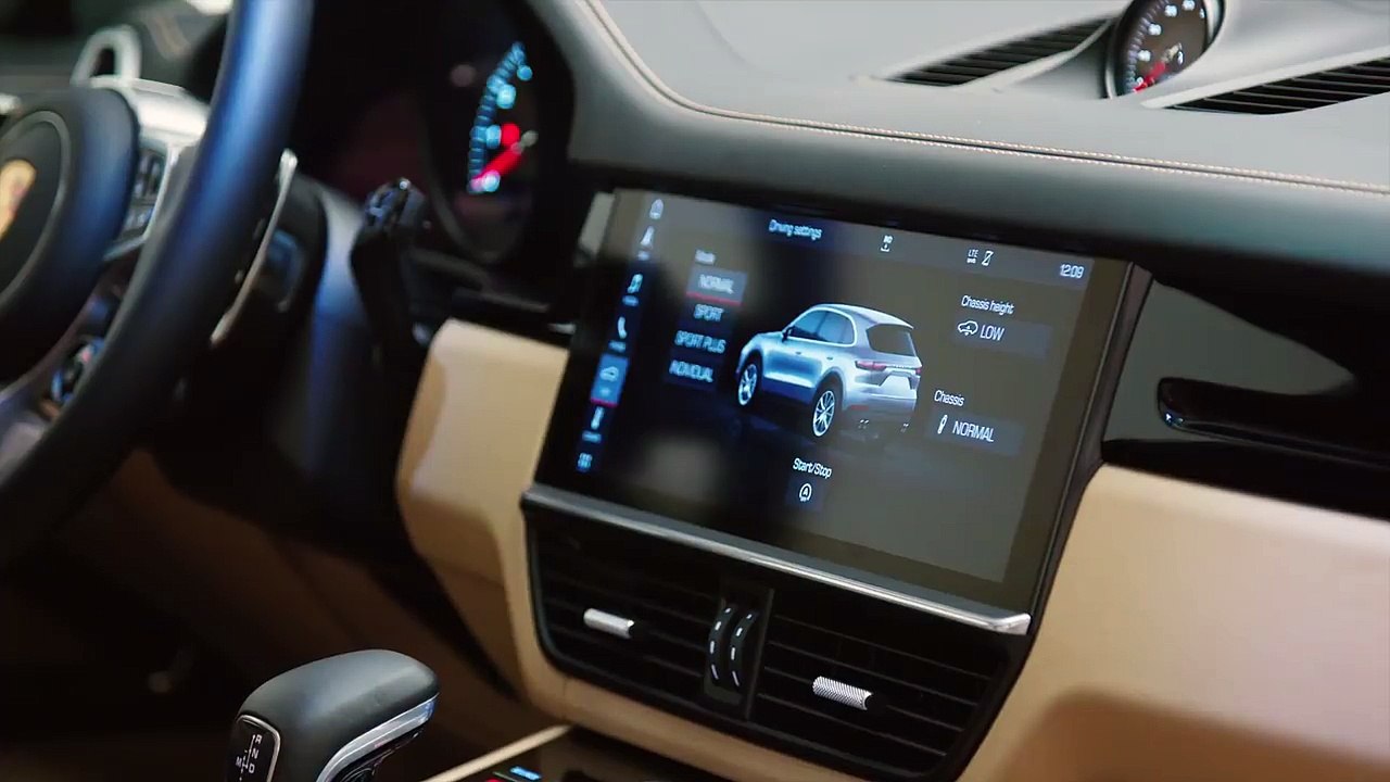 All-new 2018 Porsche Cayenne first look-CFDiXFbAbcA