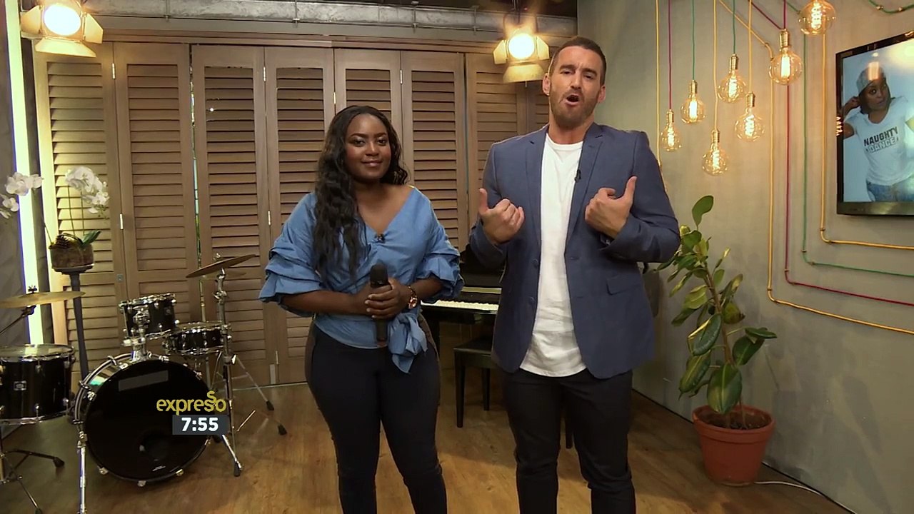 Dindy performs ‘Queen’-AUdLnOM6NTk