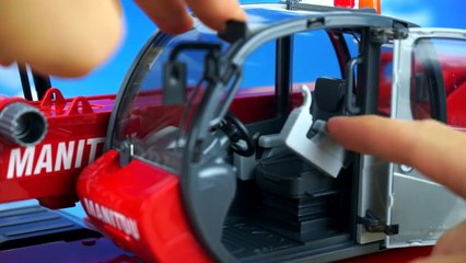 Bruder. Loader with a telescopic jib and various accessories The toy is simply realistic-z7zzw9qaEF8