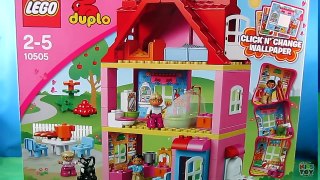 Cartoon Lego Duplo Cheerful family show children how they were building a house from the designer-9gQlX9WxKHc