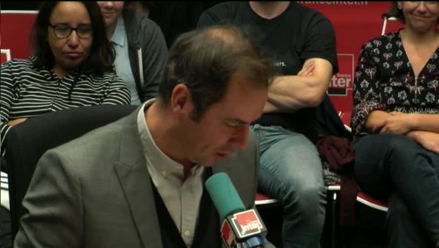 Clara Morgane, 12 mois de bonheur pour 2018 - Tanguy Pastureau maltraite l'info