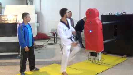 Türkiye'nin İlk Milli ve Yerli Antrenman Robotu