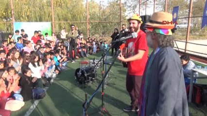 Van 4 İlde Konser Veren Şubadap Müzik Grubu, Vanlı Öğrencileri Coşturdu