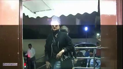 126.Diva Rekha in a glam avatar at KAABIL screening