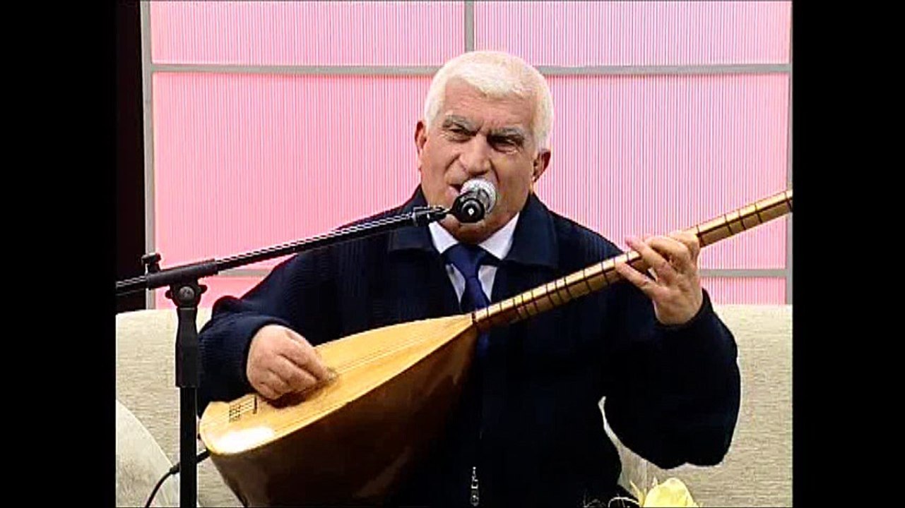 Üstat Cahit UZUN Türkiye'nin Tezenesi-Kanal B-Karpuz kestim yiyen yok