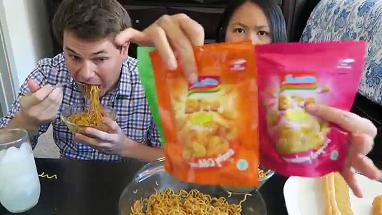 MUKBANG MAKAN INDOMIE GORENG MUKBANG INDOMIE BITE MIE REVIEW | BLENDERCROIXEATS