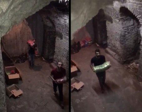 Polis Hamal Kılığına Girdi, Kaçakçıları Böyle Yakaladı