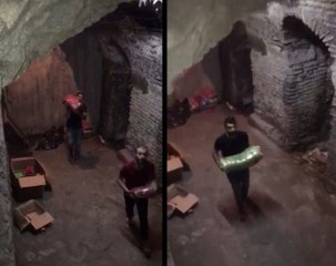 Polis Hamal Kılığına Girdi, Kaçakçıları Böyle Yakaladı