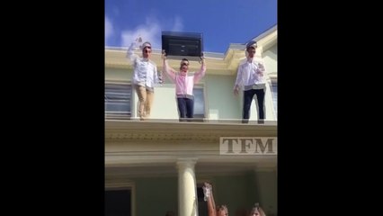 Un étudiant balance sa télé du haut d'un toit... et blesse une jeune fille (vidéo)