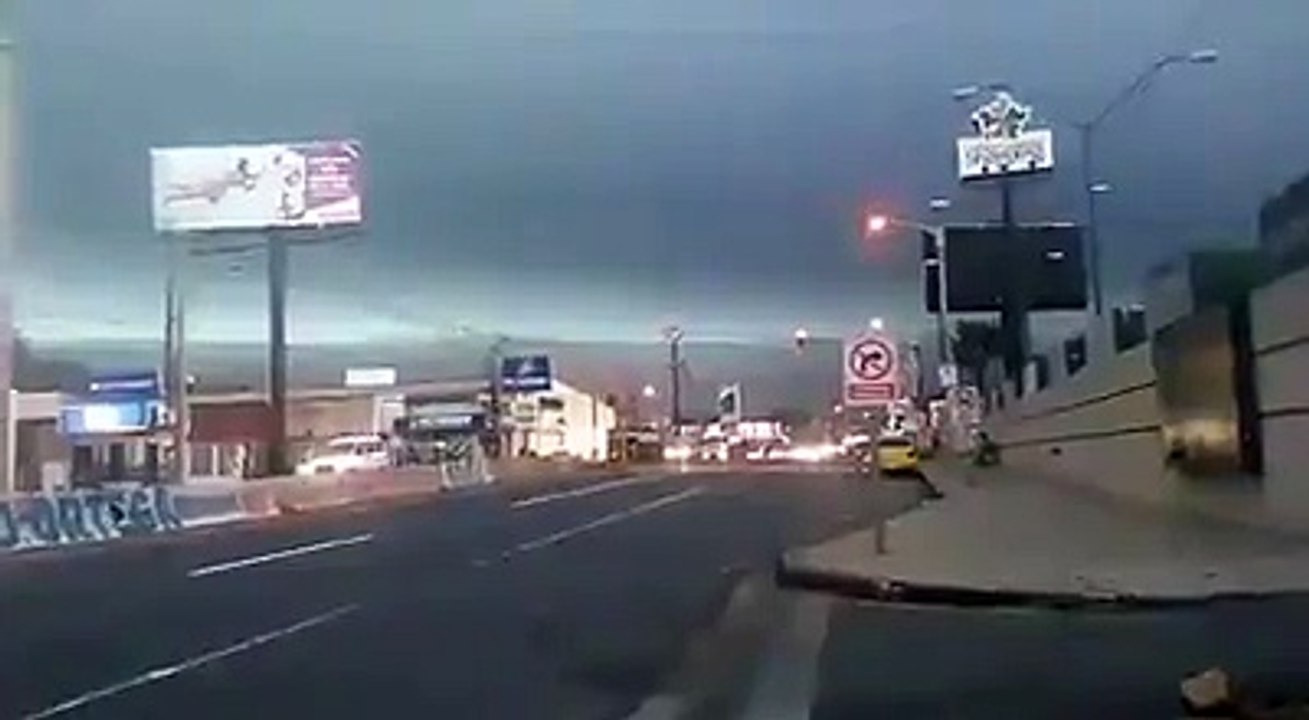 Filman descarga de un rayo en San Lorenzo