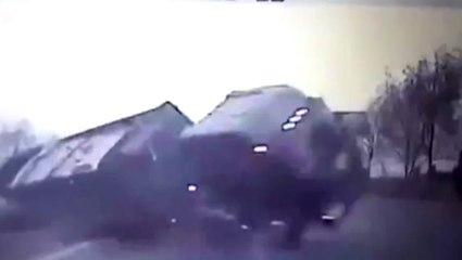 Katliam Gibi Kaza Kamerada ! 10 Ölü, 26 Yaralı