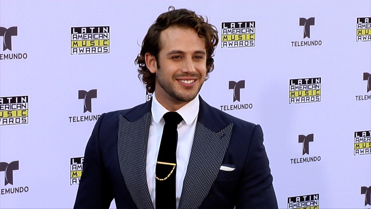 Lambda Garcia 2017 Latin American Music Awards Purple Carpet